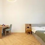 Rynek 75 * Poznan