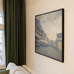 Apartment Rynek 75 *