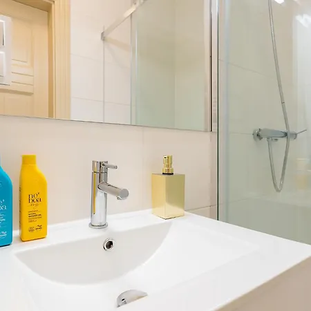 Apartment Rynek 75 *