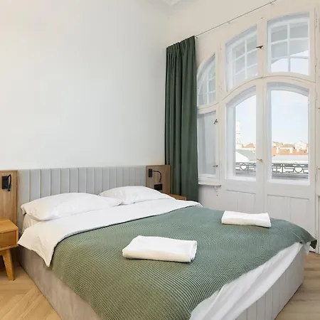 Apartment Rynek 75 *