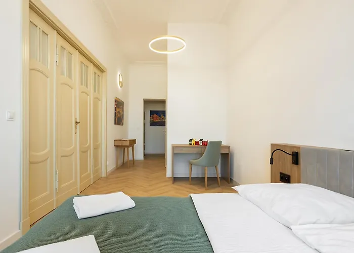 Rynek 75 Apartment *